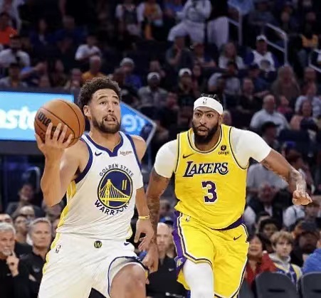 Warriors slog Lakers i NBA preseason, basketball karneval tændte igen